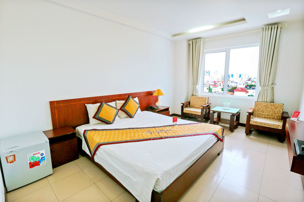 Star Hotel And Spa Danang Exterior photo