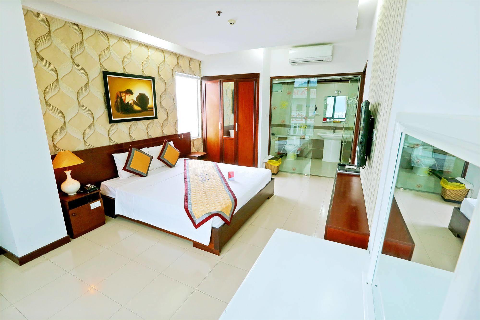 Star Hotel And Spa Danang Exterior photo